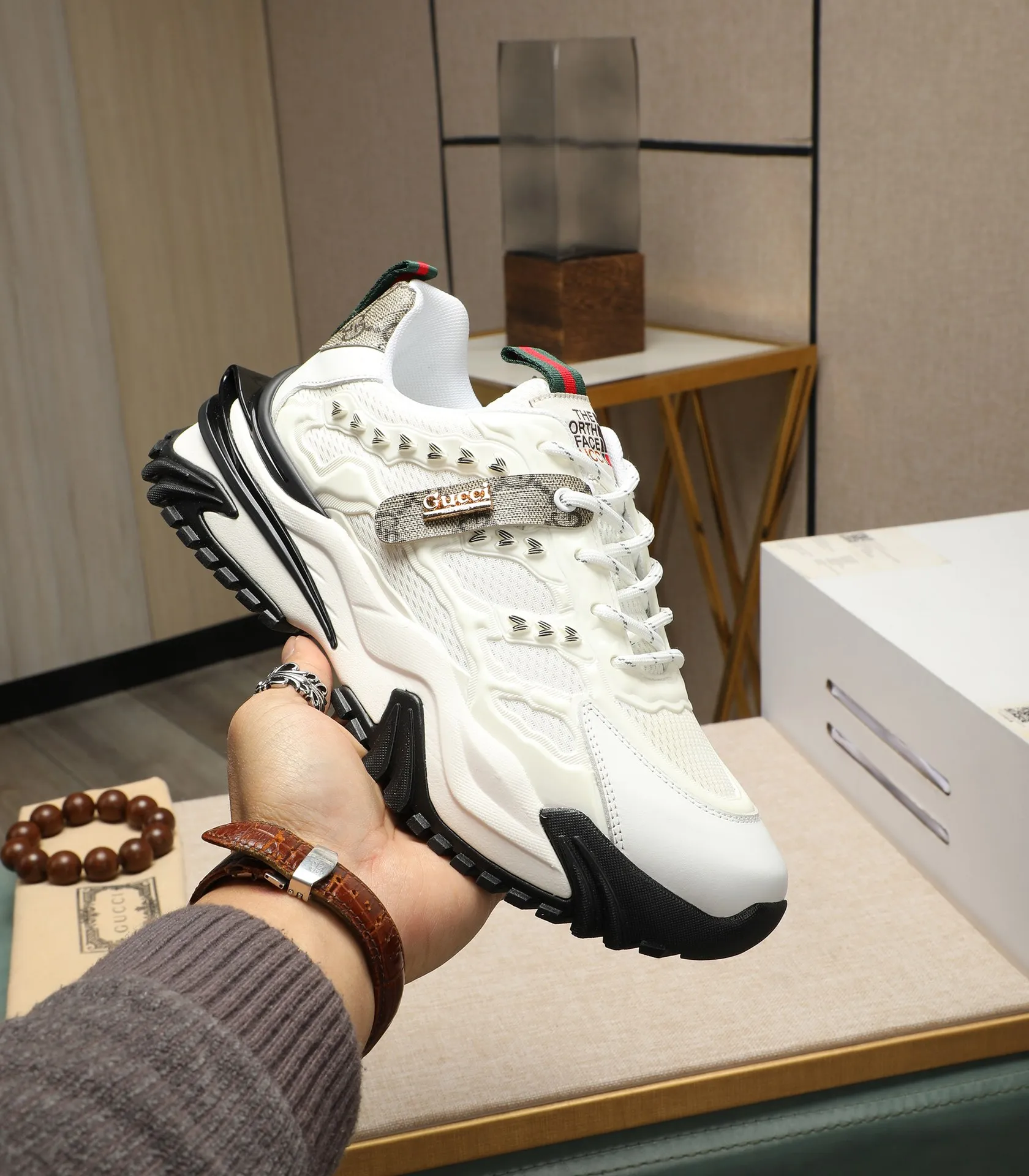 Men's men's shoes💰520 GUCCI🔍🔍2024 latest model Available at the same time at the counter, original calfskin imported from Italy, mesh lining, exquisite workmanship (high-end, extravagance, and class), soles: original soles specially provided by the original factory, ⚠Exclusive double-layer movable molded soles are super comfortable⚠, real photos🎬The real ones are better🔍🔍"High quality·Follow the order" code number 38-44